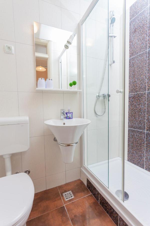 Apartments & Rooms Alagic ماكارسكا المظهر الخارجي الصورة
